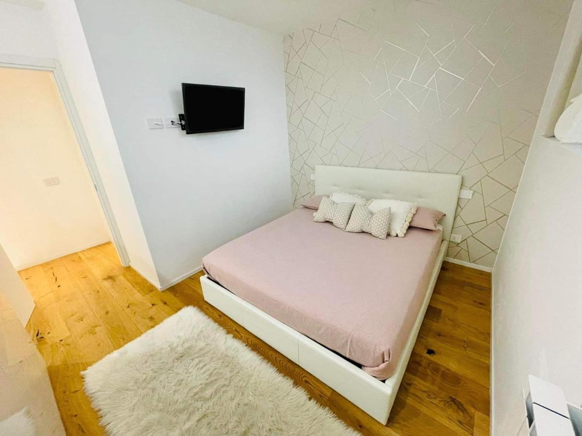 Led House Cadore - Bilocale Zona Milano Centro Экстерьер фото